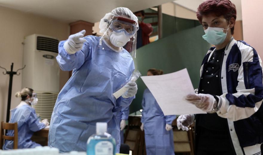 Κορωνοϊός-Ελλάδα: Αρνητικό ρεκόρ κρουσμάτων – 453 νέα – 184 από ΚΥΤ Λέσβου