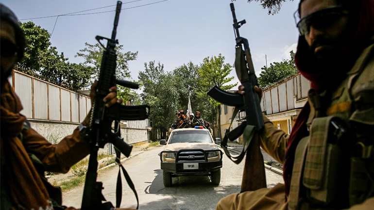 Κρύβονται στα βουνά για να μην πέσουν στα χέρια των Ταλιμπάν