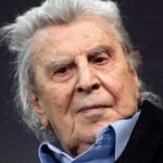 Επιβαρυμένη η υγεία του Μίκη Θεοδωράκη