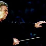 Στην κρητική γη η ταφή του Μίκη Θεοδωράκη