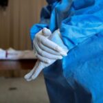 Covid-19:  «Μαύρο» ρεκόρ με 5.449 κρούσματα, 52 θάνατοι, 430 διασωληνωμένοι