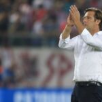 «Σειρήνες» από τη ζάπλουτη Νιούκαστλ για τον Μαρτίνς