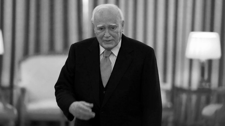 Απεβίωσε ο Κάρολος Παπούλιας – Τα συλλυπητήρια μηνύματα του πολιτικού κόσμου