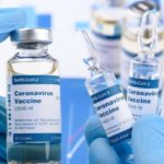 Είναι βιώσιμη στρατηγική να κάνουμε αναμνηστικές δόσεις κάθε λίγους μήνες;