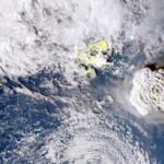 Νότιος Ειρηνικός: Προειδοποίηση για τσουνάμι σε αρκετά νησιωτικά κράτη λόγω έκρηξης ηφαιστείου