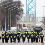 Βίαιες συγκρούσεις στον Καναδά για την υποχρεωτικότητα