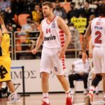 Βεζένκοφ και Παπανικολάου έστειλαν στον τελικό τον… ασόβαρο Ολυμπιακό!