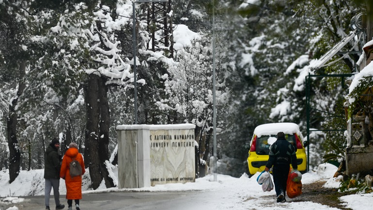 Εισβολή με χιόνια και χαμηλές θερμοκρασίες