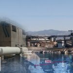 Φυλάνε τα ρούχα τους για να έχουν τα μισά