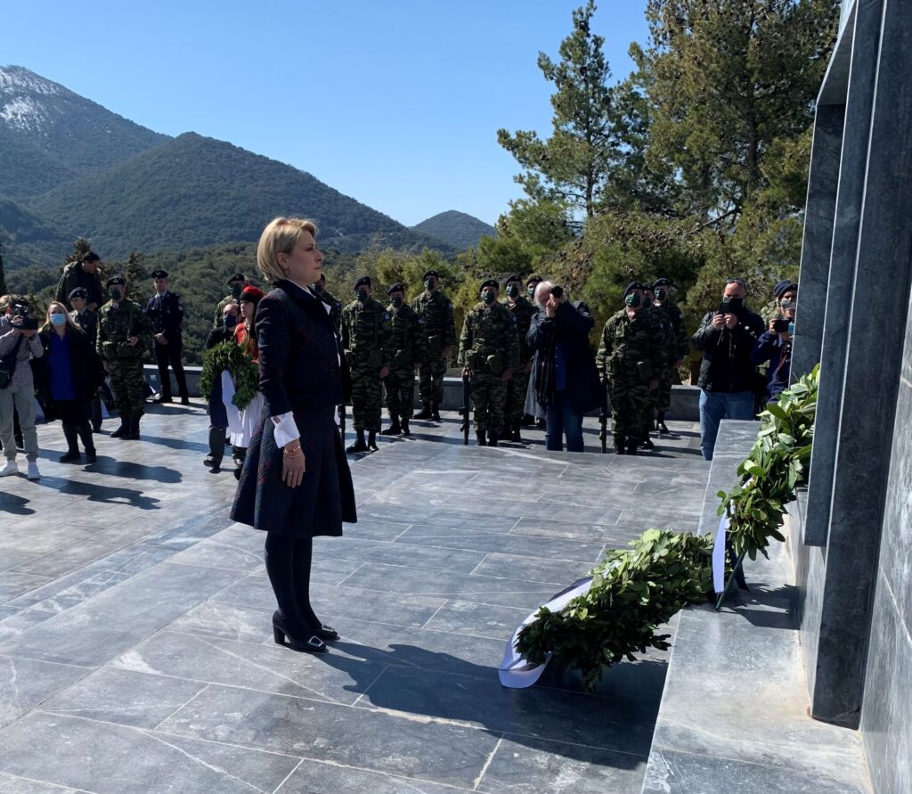 Τον Πρόεδρο της Βουλής εκπροσώπησε η Χριστίνα Αλεξοπούλου στα Καλάβρυτα