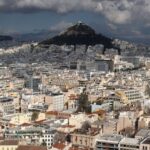 Οι συμβολαιογράφοι μπλοκάρουν τις μεταβιβάσεις ακινήτων