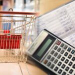 Συναγερμός στο Μαξίμου για την ακρίβεια