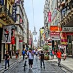 Ανοικτά θα είναι αύριο, Κυριακή 8 Μαΐου, τα καταστήματα στο πλαίσιο των ενδιάμεσων εκπτώσεων