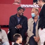 Ο Κέβιν Ντουράντ για την ατμόσφαιρα και τα καπνογόνα: «Η αποκάλυψη»