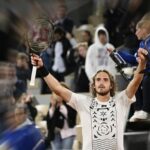 Επιβίωσε σε απίθανη ματσάρα ο Τσιτσιπάς και προχωράει στο Roland Garros!
