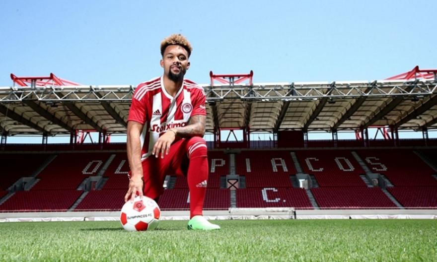 Ντε Λα Φουέντε: «Ανυπομονώ για το πρώτο μου παιχνίδι με τον Ολυμπιακό»