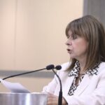 Επικοινωνία ΠτΔ με Βασιλιά Κάρολο: Θα παραστεί στην κηδεία της Βασίλισσας Ελισάβετ η Σακελλαροπούλου