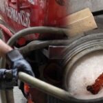 Με το «σταγονόμετρο» η προμήθεια πετρελαίου θέρμανσης – «Τσιμπάνε» οι τιμές