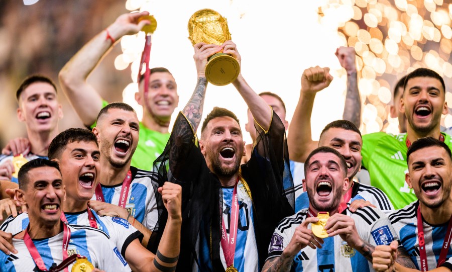 Μέσι: «Αυτό το Παγκόσμιο Κύπελλο είναι για τον Μαραντόνα και όσους δεν τα κατάφεραν το 2014»