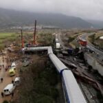 Δημοσία δαπάνη οι κηδείες των θυμάτων του σιδηροδρομικού δυστυχήματος στα Τέμπη