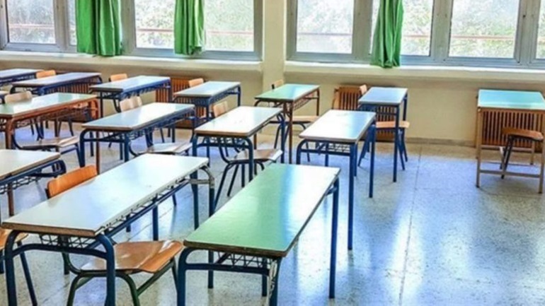 «Πάμε σε πόλεμο, δεν με ενδιαφέρει η συγγνώμη», λέει η μητέρα του 15χρονου στο Αρσάκειο