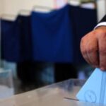 Πυροβολούν τους δημοσκόπους