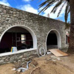 Επιασαν δουλειά οι «ράμπο» στη Μύκονο – Επτά συλλήψεις στη Ψαρού για πολεοδομικές παραβάσεις