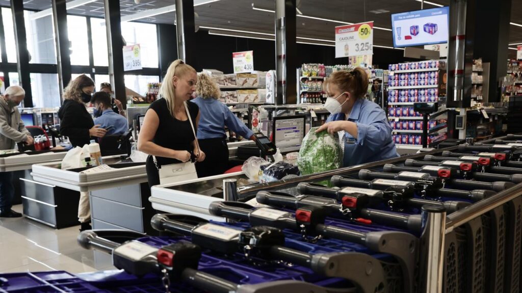 Market Pass: Νωρίτερα θα πιστωθούν τα χρήματα στους δικαιούχους – Ποιοι πάνε ταμείο