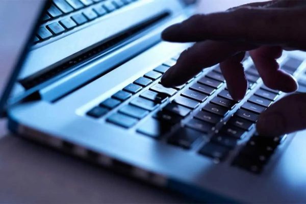 Τον δελέασαν με κρυπτονομίσματα και του «έφαγαν» σχεδόν 5.000 ευρώ