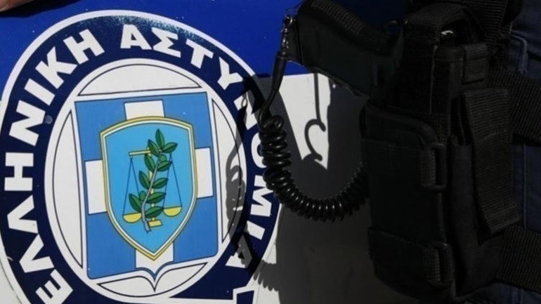 Συνελήφθη 40χρονος, μέλος κυκλώματος πλαστογραφίας και εμπορίας ταξιδιωτικών εγγράφων