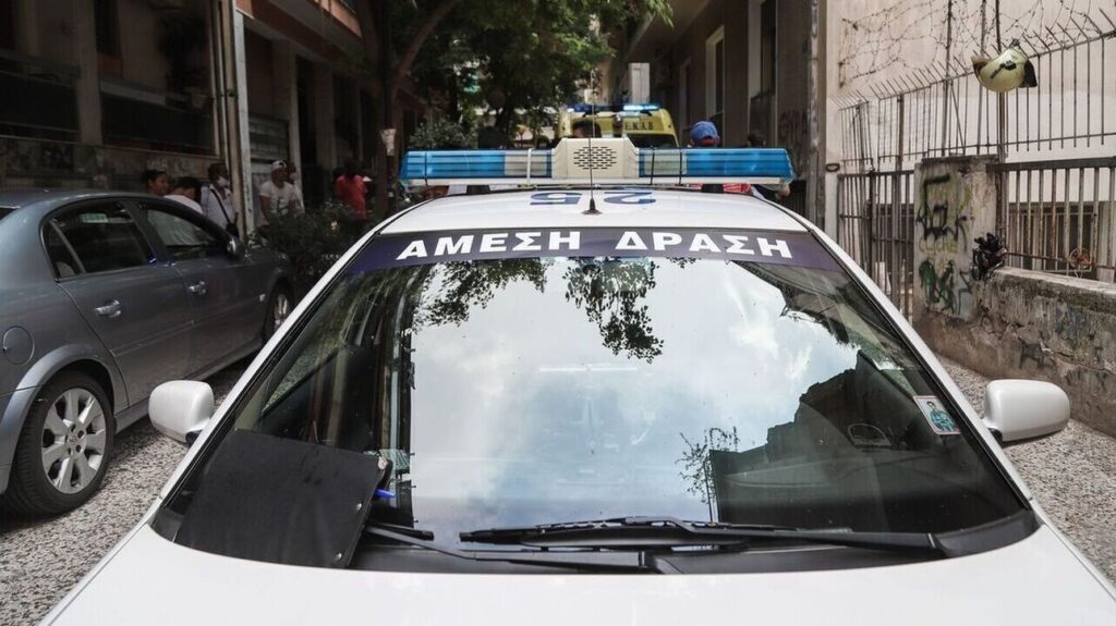 Στον ανακριτή οδηγείται ο 35χρονος που ομολόγησε ότι σκότωσε τον πατέρα του