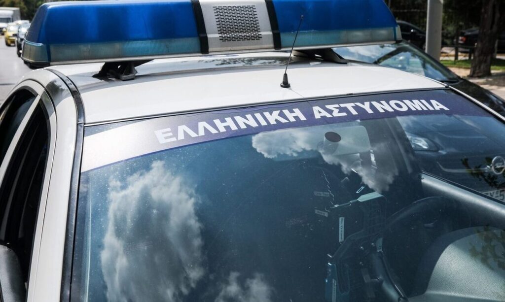 Άγριο ξύλο στη Λαμία: Ρομά επιτέθηκαν σε αστυνομικό