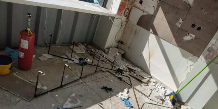 Απίστευτες εικόνες στην Ελασσόνα – Άγνωστοι μπήκαν σε επιχείρηση και τα ισοπέδωσαν όλα