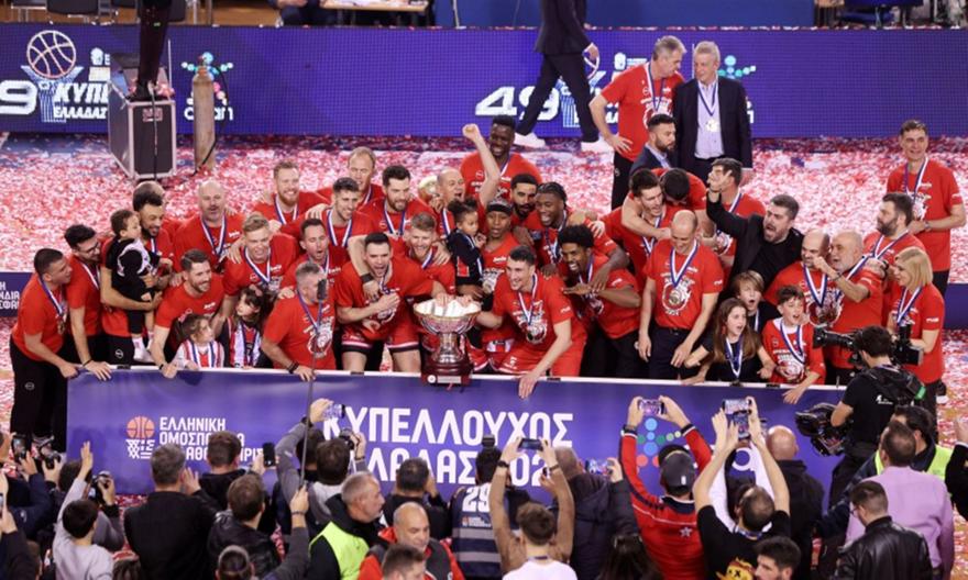 Κυπελλούχος ο Ολυμπιακός με διαφορά… ύψους από τον Παναθηναϊκό AKTOR!