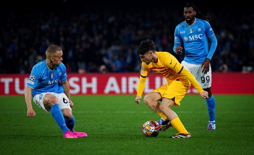 Μπλόκο στην Μπαρτσελόνα από τη Νάπολι και η πρόκριση στη… Βαρκελώνη!