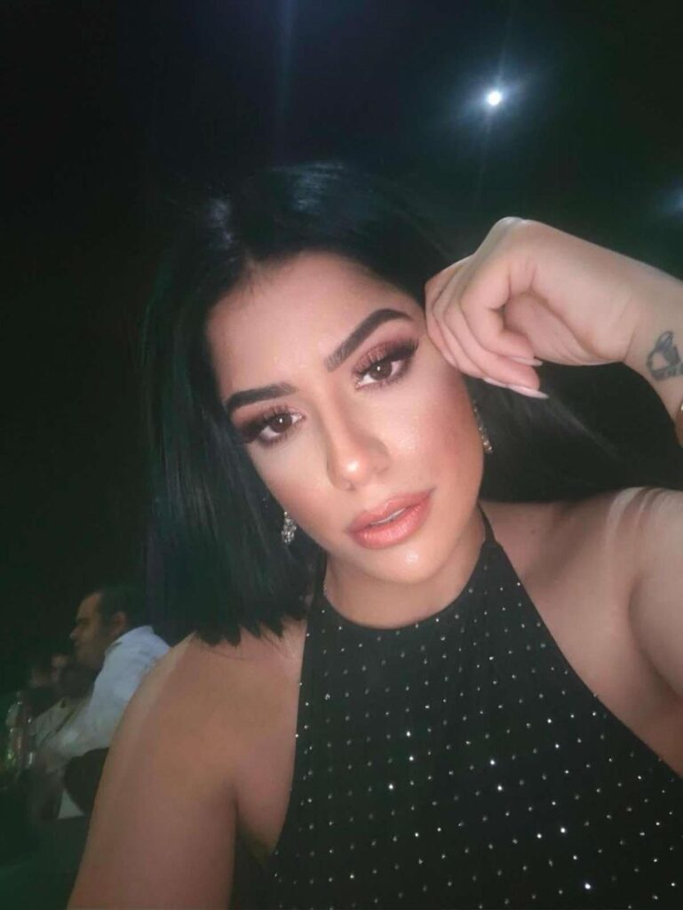 Αποκλειστική συνεντεύξη της ανερχόμενης και πολλά υποσχόμενης ΚΕΛΛΥΣ ΚΑΡΑΓΙΑΝΝΗ ΣΤΟΝ ΔΗΜΗΤΡΗ ΝΙΚΟΛΕΤΟΠΟΥΛΟ