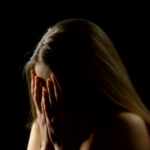 Εκπαιδευτικοί κατήγγειλαν πατέρα 14χρονης μαθήτριας για ξυλοδαρμό της