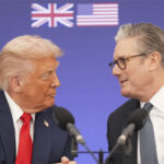 Business και χαμόγελα στη συνάντηση Τραμπ – Στάρμερ