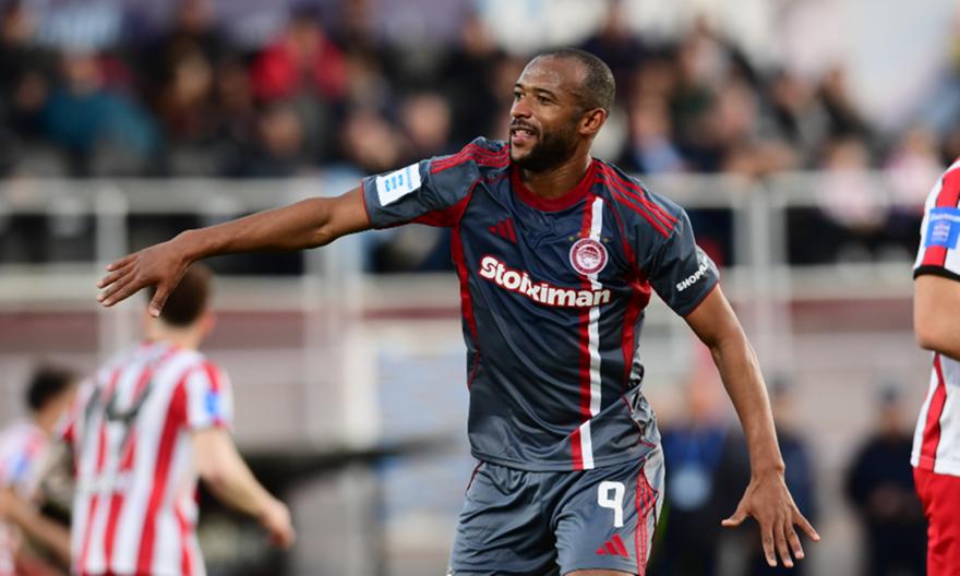 Ο Ελ Κααμπί πήρε τ’ όπλο του και ο Ολυμπιακός «ξεκλείδωσε» τον Πανσερραϊκό!